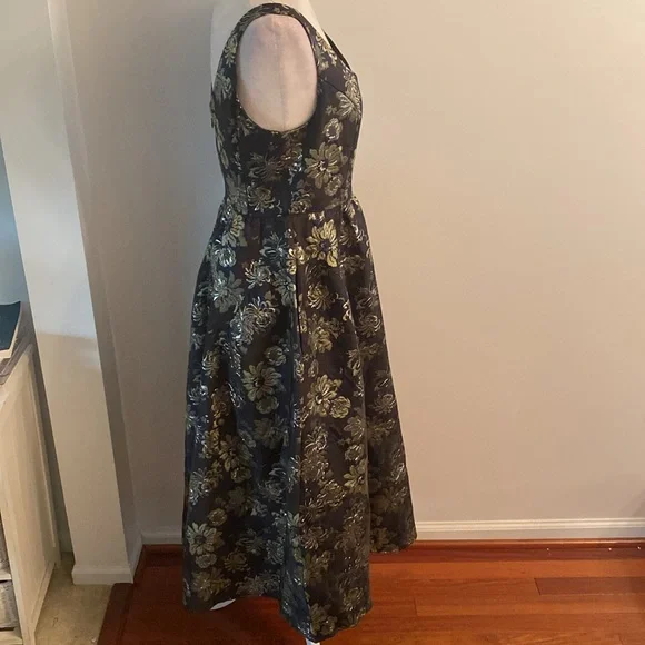 Venus size 4 fit and flare party dress - Picture 6 of 12